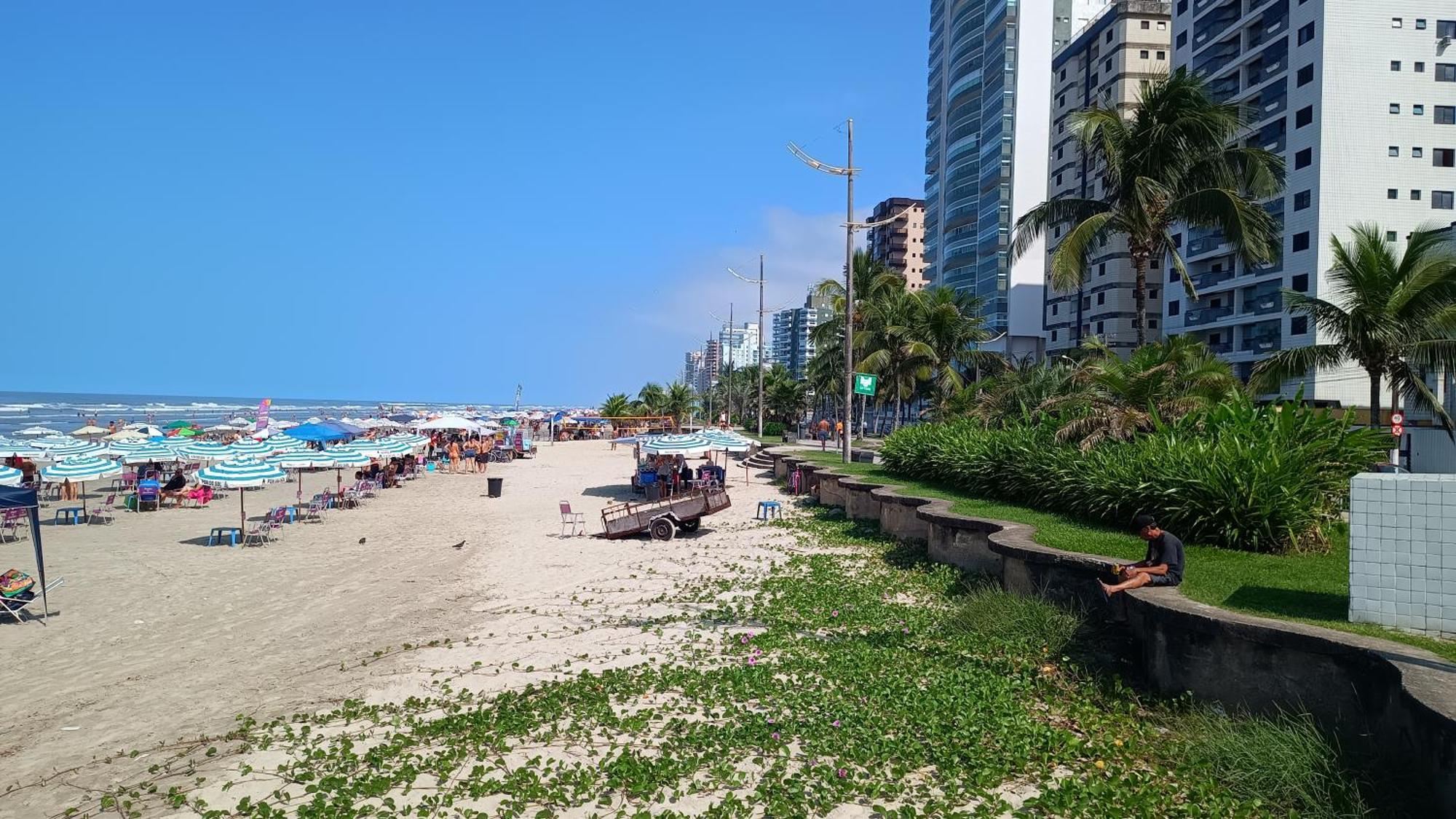 Apartamento Pe Na Areia Vila Caicara プライア・グランデ エクステリア 写真